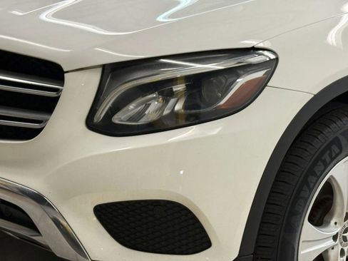 Used 2018 Mercedes-Benz GLC 300 4MATIC w/ Multimedia Package image 4