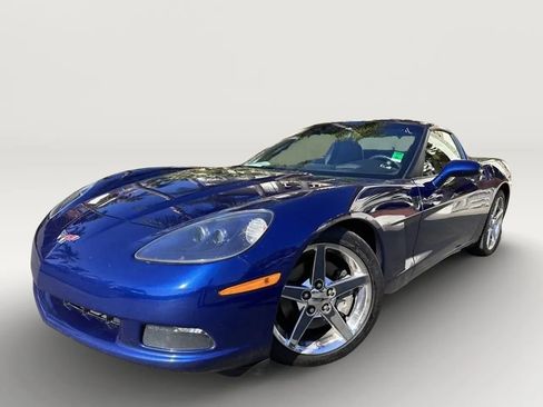 Used 2005 Chevrolet Corvette Coupe w/ Preferred Equipment Group RWD image 12