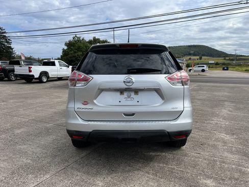 Used 2016 Nissan Rogue S w/ Appearance Package image 16