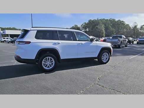 New 2026 Jeep Grand Cherokee L 4WD image 36