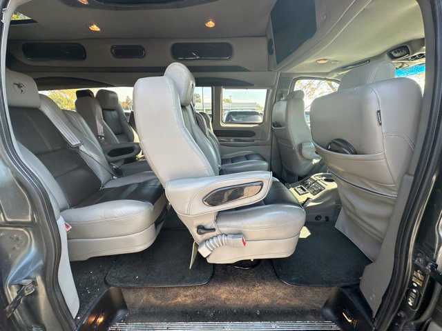 Used 2014 GMC Savana 2500 Extended RWD image 12