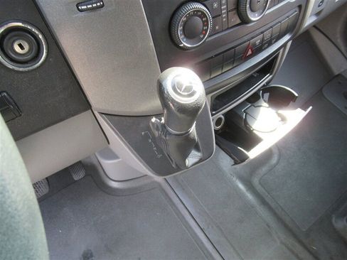 Used 2018 Mercedes-Benz Sprinter 2500 image 20