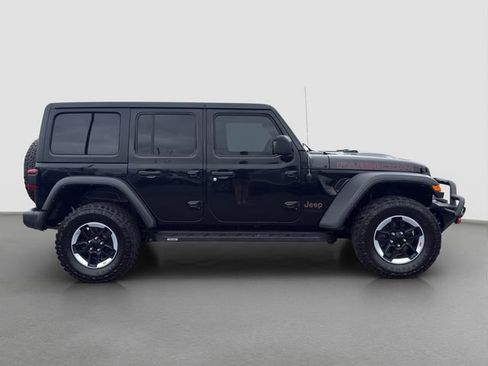 Used 2022 Jeep Wrangler Unlimited Rubicon w/ Cold Weather Group AWD/4WD image 7