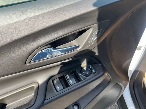 Used 2023 Chevrolet Equinox LT AWD/4WD image 10