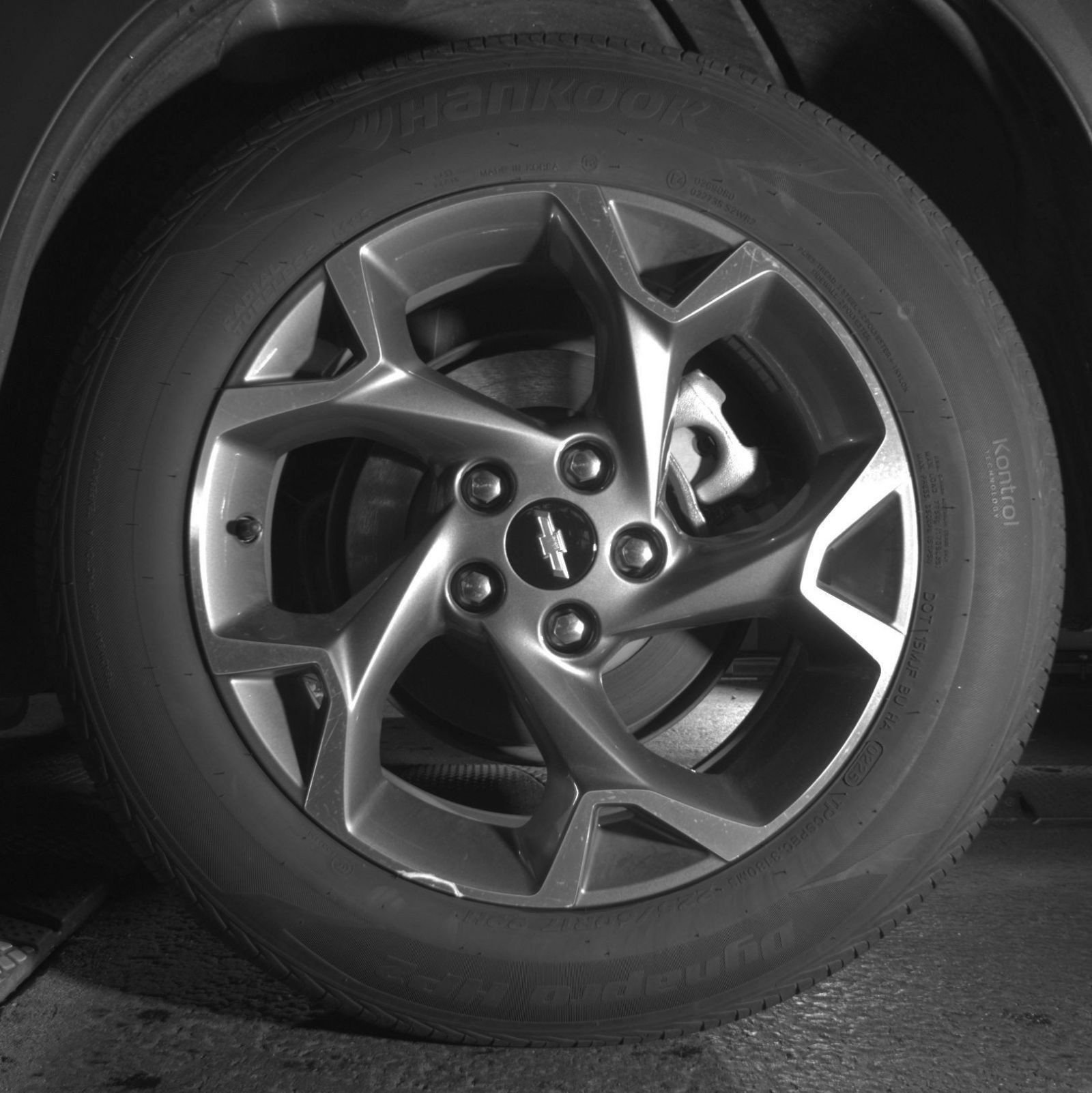 Used 2025 Chevrolet Trax LT FWD image 16