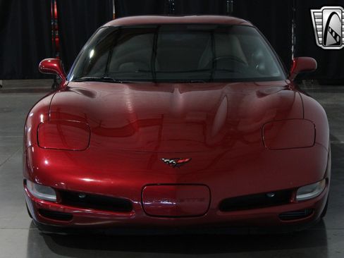 Used 2001 Chevrolet Corvette Coupe w/ Preferred Equipment Group2 image 14