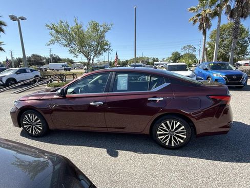 Certified 2025 Nissan Altima 2.5 SV FWD image 7