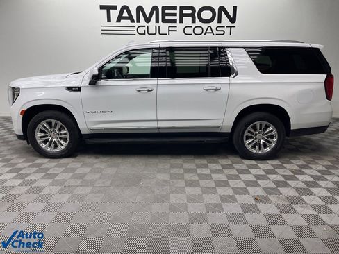 Used 2023 GMC Yukon XL SLT w/ SLT Luxury Package image 6