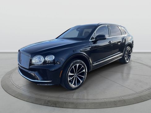 Used 2022 Bentley Bentayga image 2
