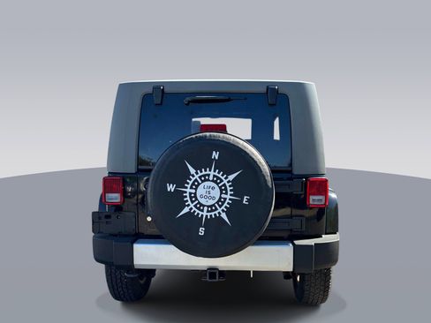 Used 2010 Jeep Wrangler Unlimited Sahara w/ Trailer Tow Group AWD/4WD image 4