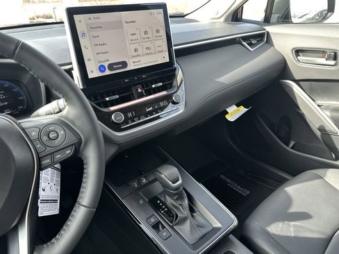 Used 2026 Toyota Corolla Cross XLE w/ Convenience Package image 20