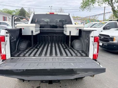 Used 2019 Ford F250 XL w/ Power Equipment Group AWD/4WD image 9