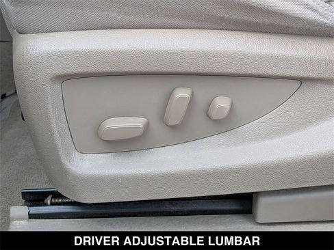 Used 2019 GMC Yukon XL SLE w/ SLE Value Package image 13