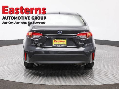 Used 2023 Toyota Corolla LE w/ Carpet Mat Package (TMS) FWD image 6