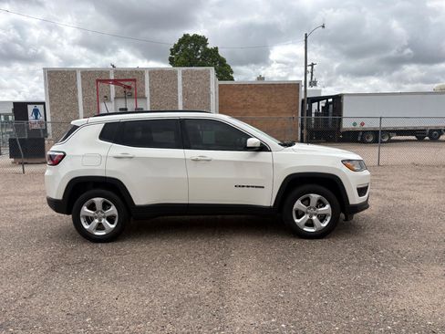 Used 2018 Jeep Compass Latitude w/ Popular Equipment Group image 8
