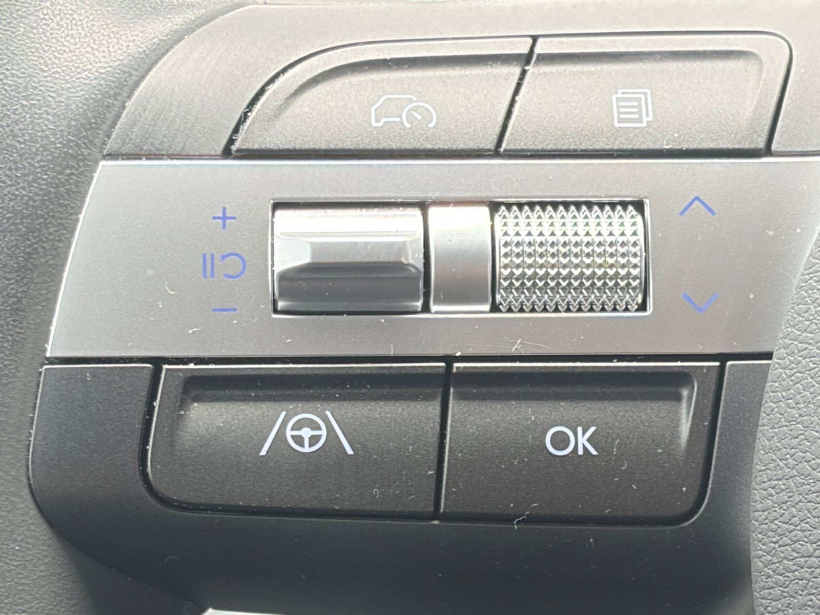 Used 2024 Hyundai Kona SEL AWD/4WD image 20