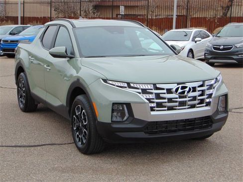 Used 2022 Hyundai Santa Cruz SEL Premium image 9