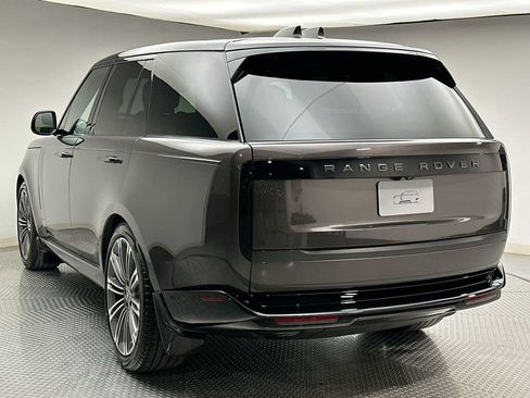 Used 2024 Land Rover Range Rover SE AWD/4WD image 11