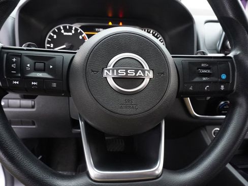 Certified 2023 Nissan Rogue SV image 17