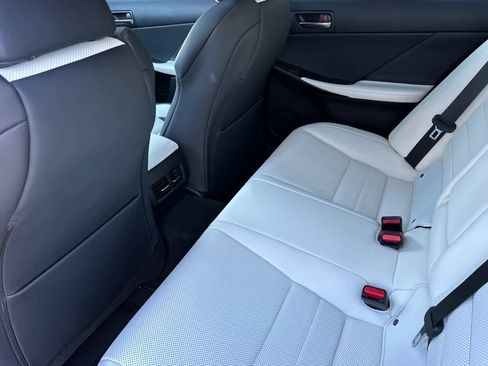Used 2023 Lexus IS 500 image 4