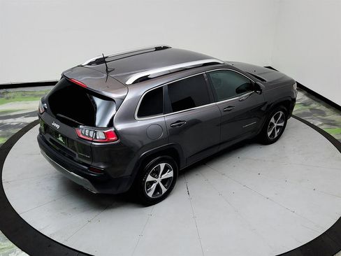 Used 2019 Jeep Cherokee Limited image 33