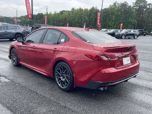 Used 2026 Toyota Camry SE FWD image 4