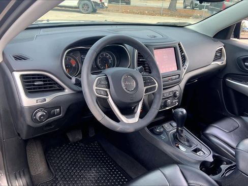 Used 2022 Jeep Cherokee Latitude w/ Sun & Sound Group AWD/4WD image 18