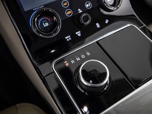 Used 2020 Land Rover Range Rover Velar S AWD/4WD image 33