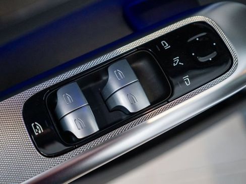 New 2025 Mercedes-Benz GLC 350e GLC 350e image 18