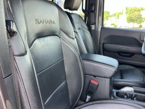Used 2021 Jeep Wrangler Unlimited Sahara w/ Cold Weather Group AWD/4WD image 23