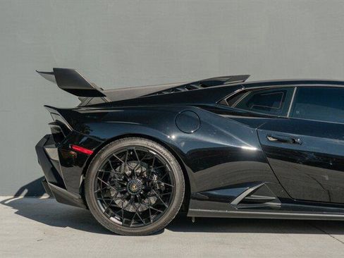 Used 2021 Lamborghini Huracan STO image 38