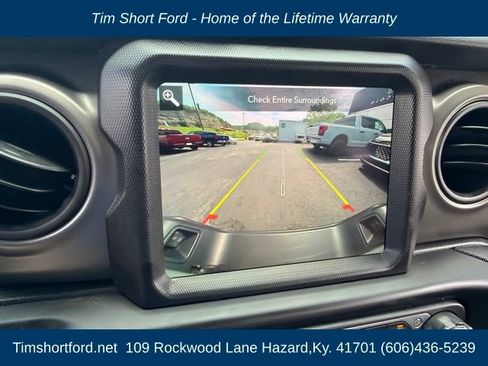 Used 2022 Jeep Gladiator Overland AWD/4WD image 15