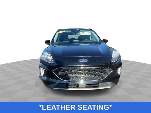 Used 2022 Ford Escape Titanium w/ Class II Trailer Tow Package image 4