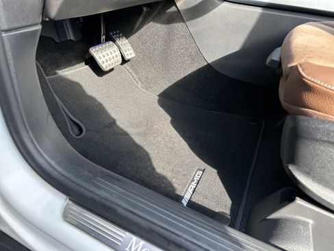 New 2025 Mercedes-Benz GLB 250 4MATIC image 17