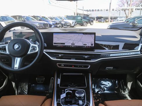 Certified 2025 BMW X5 xDrive50e w/ M Sport Package AWD/4WD image 9