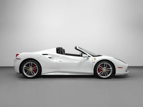 Certified 2018 Ferrari 488 Spider RWD image 4