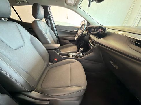 Used 2024 Buick Encore GX Preferred FWD image 24