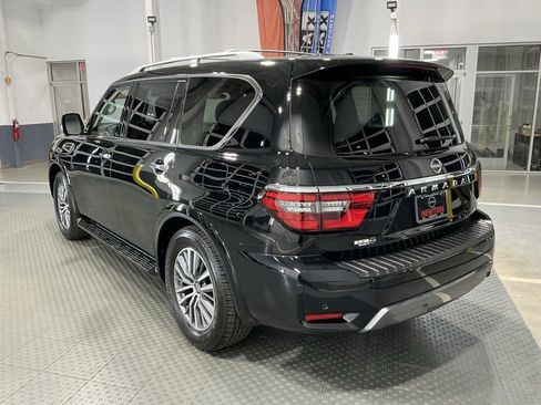 Used 2024 Nissan Armada SL w/ Captain's Chairs Package image 42