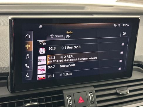 Used 2022 Audi SQ5 Premium w/ Convenience Package image 17