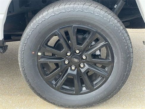 New 2025 Ford F150 Platinum w/ Equipment Group 702A High image 7