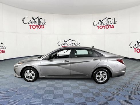 Used 2021 Hyundai Elantra SE image 5