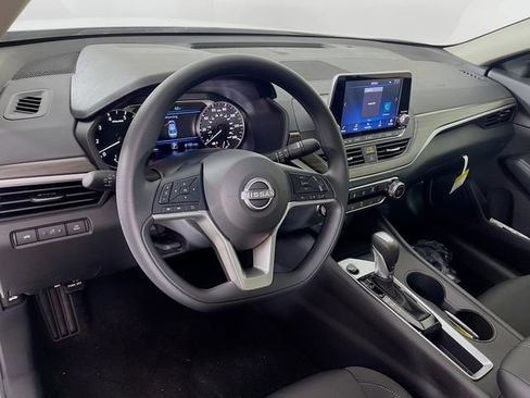 New 2026 Nissan Altima 2.5 SV FWD image 7