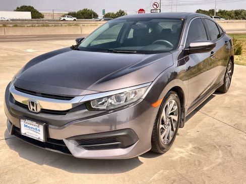 Used 2017 Honda Civic EX image 2