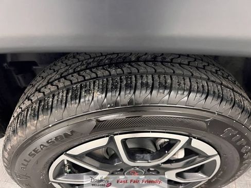 Used 2025 Jeep Compass Trailhawk AWD/4WD image 17