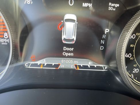 Used 2017 Jeep Cherokee Limited AWD/4WD image 11