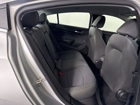 Used 2019 Chevrolet Cruze LT image 17