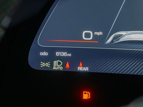 Used 2024 Ferrari Purosangue AWD/4WD image 21