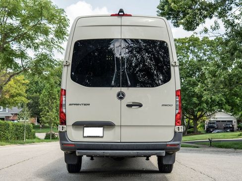 Used 2023 Mercedes-Benz Sprinter 2500 image 7