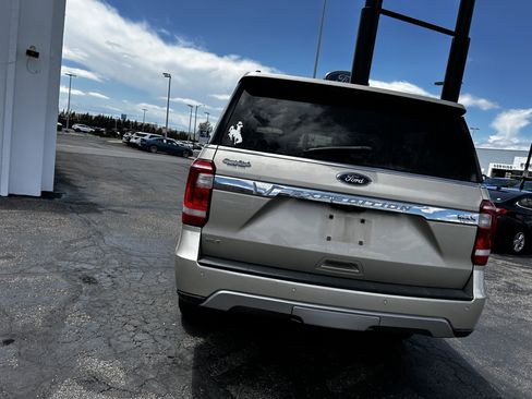 Used 2018 Ford Expedition Max XLT w/ Equipment Group 202A AWD/4WD image 4