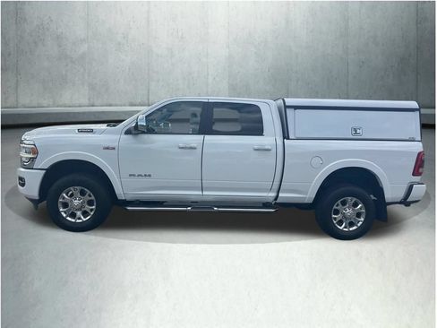 Used 2022 RAM 2500 Laramie AWD/4WD image 2